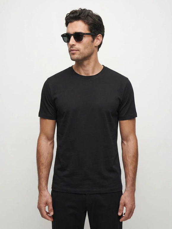 BVM TP TEE 001 BLK 03 half body front